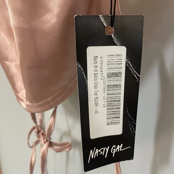 🌸 NWT NASTY GAL backless satin crop - blush - Picture 4 of 5